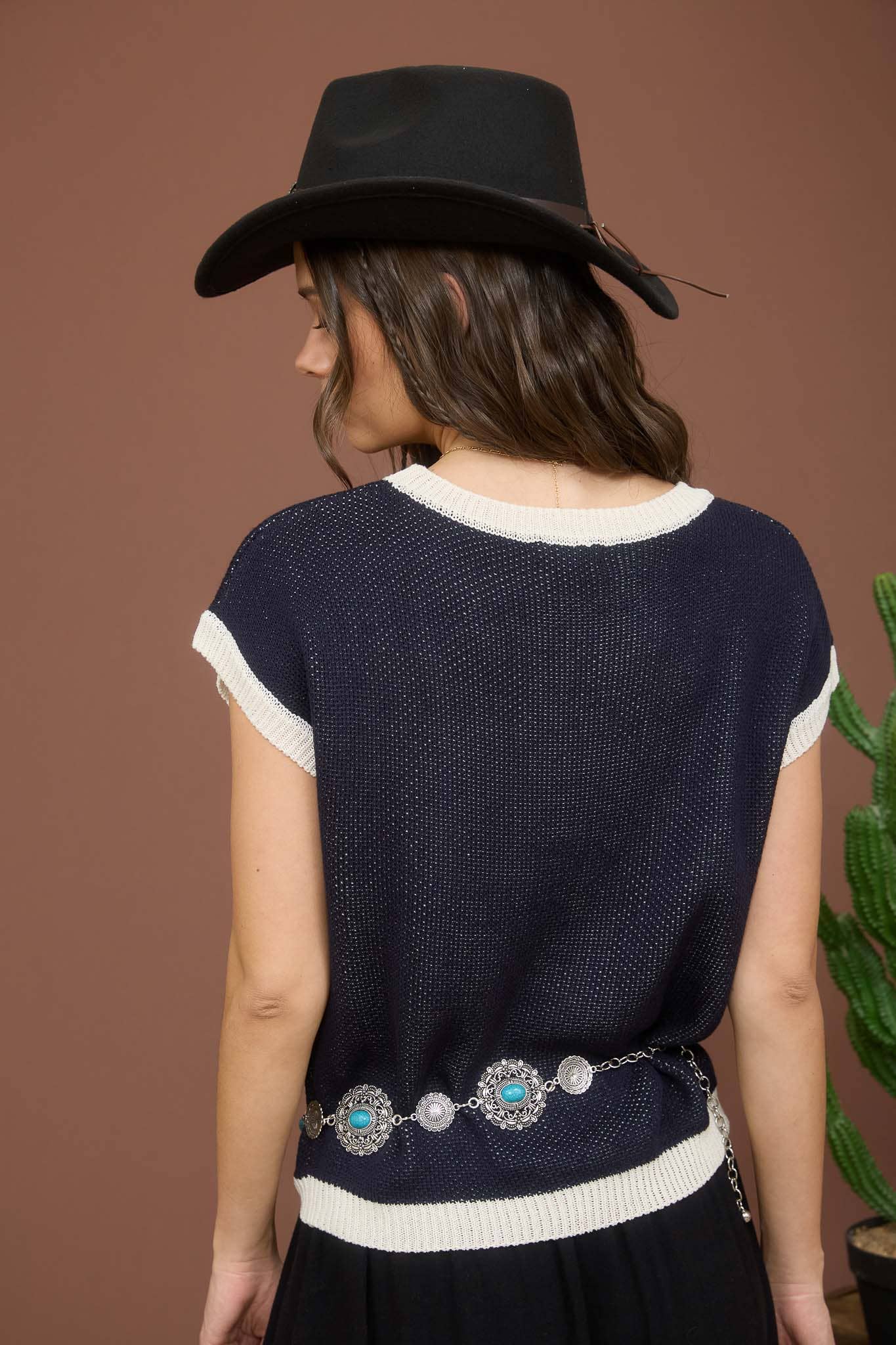 Blu Pepper Horseshoe Short Sleeve Knit Sweater